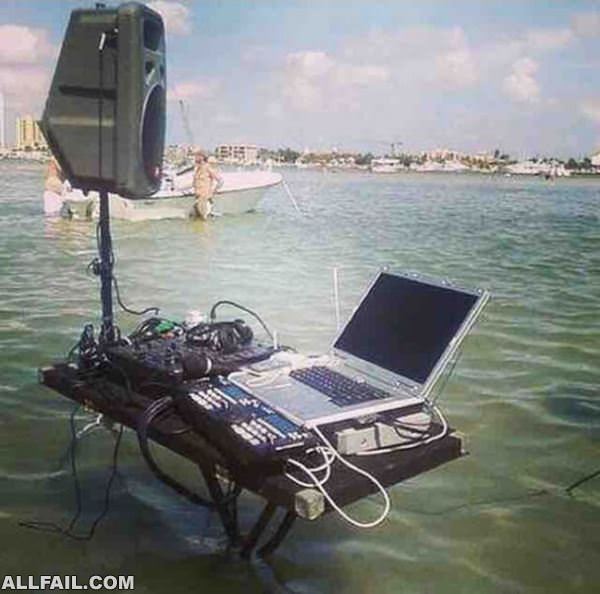 Funnyfailpics-the_Super_Dj.jpg